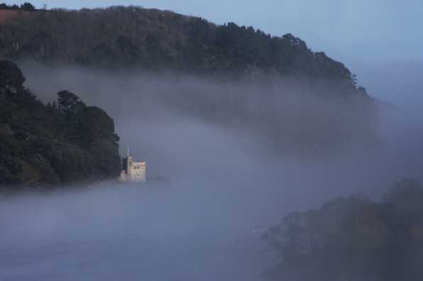 14 April 2022 - 17-27-29
Mist and sun and a river mouth and a castle. What more could a photographer want?
----------------
Kingswear Castle in the mist